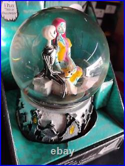 Disney Nightmare Before Christmas Jack Skellington Sally Musical Snow Globe