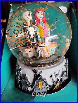 Disney Nightmare Before Christmas Jack Skellington Sally Musical Snow Globe