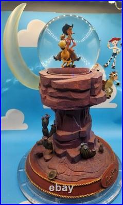 Disney Pecos Bill And Widowmaker Pedestal Snow Globe And Music Box