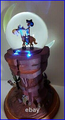 Disney Pedestal Snow Globe Pecos Bill & Widowmaker Rare