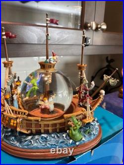 Disney Peter Pan Captain Hook Pirate Ship You Can Fly Musical Snow Globe