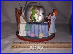 Disney Peterpan Bedroom Snow Globe / Wendy / Tinkerbell