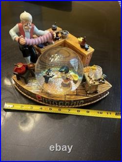 Disney Pinocchio Gepetto's Workshop Scene Snow Globe/ Music Box Does Not Work