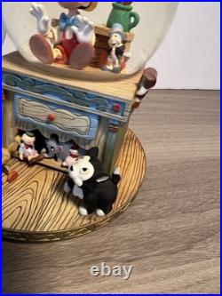 Disney Pinocchio & The Blue Fairy Snow Globe Working No Box Disney Pinocchio & The Blue Fairy Snow Globe Working No Box