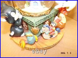 Disney Pinocchio Toyland Fishbowl Cleo Figoro Musical Snow Globe