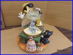 Disney Pinocchio Toyland Fishbowl Cleo Figoro Musical Snow Globe