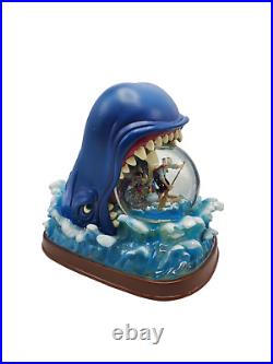 Disney Pinocchio vs Monstro Snow Globe Geppetto Figaro Cleo Blue Whale NEW BOX