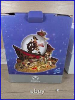 Disney Pirates of the Caribbean Musical Snow Globe Skeleton Shipwreck Treasure