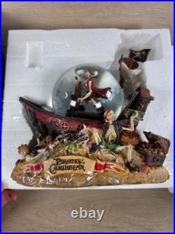 Disney Pirates of the Caribbean Musical Snow Globe Skeleton Shipwreck Treasure