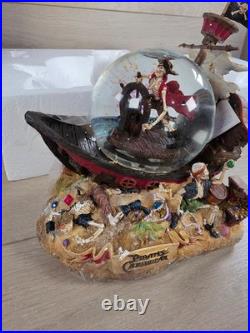 Disney Pirates of the Caribbean Musical Snow Globe Skeleton Shipwreck Treasure