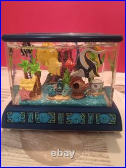 Disney Pixar, Finding Nemo, Aquarium Snow Globe Music Box
