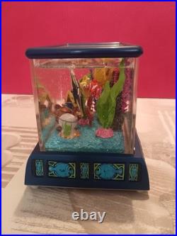 Disney Pixar, Finding Nemo, Aquarium Snow Globe Music Box