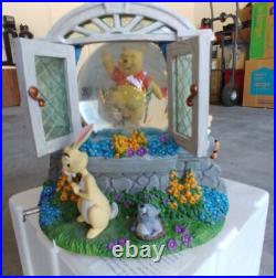 Disney Poo & Christopher Musical Snowglobe Never Used 1990 Collector Edition