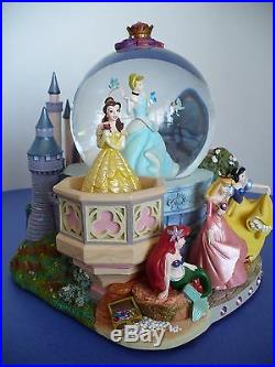 Disney Princess Large Snow Water Globe Music Box. A Dream Is A Wish
