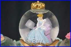 Disney Princess Parade Share a Dream Come True Musical Lite Up Snowglobe
