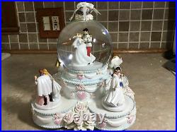 Disney Princesses Wedding Cake Dancing Figurine Musical