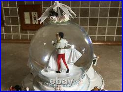 Disney Princesses Wedding Cake Dancing Figurine Musical Snow Globe-FIGURES TURN