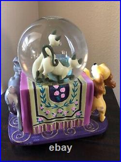 Disney RARE Musical Si & Am Lady and the Tramp Snowglobe