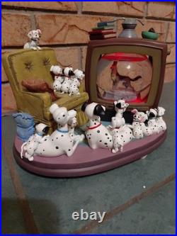 Disney Rare 101 Dalmatians Family Watching Thunderbolt Snow Globe Music Box