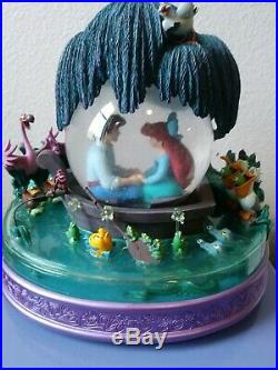 Disney Rare The Little Mermaid Kiss The Girl Snow Globe