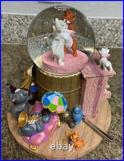 Disney Rare aristocats Snow Globe LE