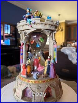 Disney Sleeping Beauty Aurora Hourglass Musical Light-up Snowglobe Rare Disney Sleeping Beauty Aurora Hourglass Musical Light-up Snowglobe Rare