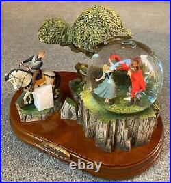 Disney Sleeping Beauty / Price Charming Snow Globe