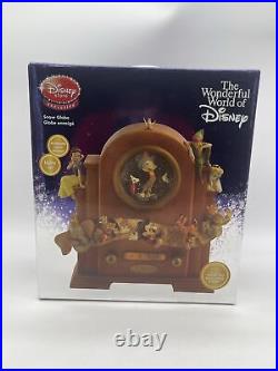 Disney Snow Globe Jiminy Cricket/Friends Snow Globe Wish Upon a Star -NEW SEALED