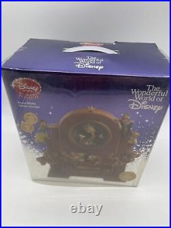 Disney Snow Globe Jiminy Cricket/Friends Snow Globe Wish Upon a Star -NEW SEALED