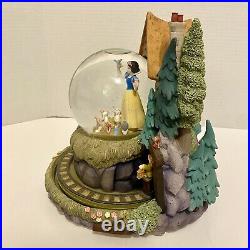 Disney Snow White And The Seven Dwarfs Cottage Snow Globe Music With Box