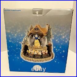Disney Snow White And The Seven Dwarfs Cottage Snow Globe Music With Box
