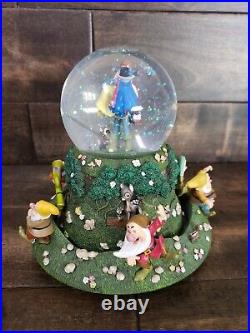 Disney Snow White And The Seven Dwarfs with Prince Charming Musical Snow Globe