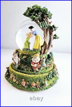 Disney Snow White & Seven Dwarfs Large Snow Globe The Dwarf Yodel Song