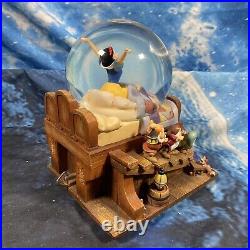 Disney Snow White & Seven Dwarfs Musical Snow Globe dwarfs Yodel Song Tune rare