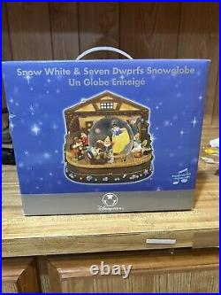 Disney Snow White & The Seven Dwarfs Yodel Song Music Box Snow Globe