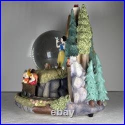 Disney Snow White & The Seven Dwarves Large Music Box Snow Globe WORKING