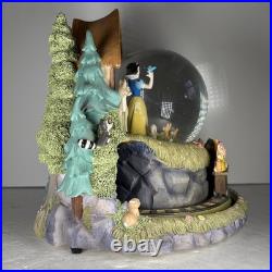 Disney Snow White & The Seven Dwarves Large Music Box Snow Globe WORKING