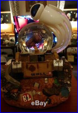 Disney Snowglobe Wall E