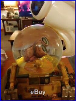 Disney Snowglobe Wall E