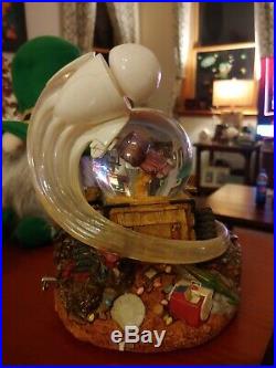 Disney Snowglobe Wall E