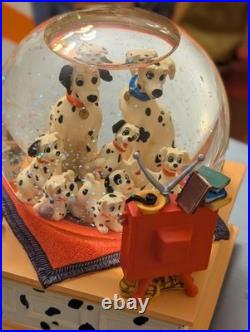 Disney Store 101 Dalmatians Snow Globe Music Box Cruella de Vil Tune New with Box