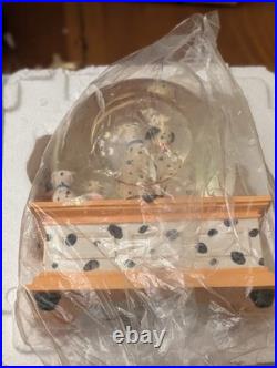 Disney Store 101 Dalmatians Snow Globe Music Box Cruella de Vil Tune New with Box