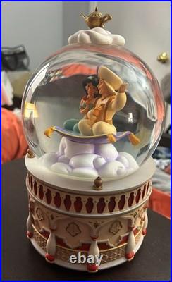 Disney Store Aladdin & Jasmine Musical Snow Globe A Whole New World NIB
