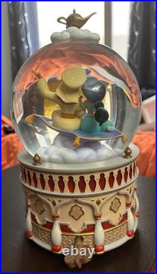 Disney Store Aladdin & Jasmine Musical Snow Globe A Whole New World NIB