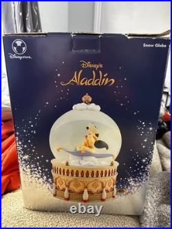 Disney Store Aladdin & Jasmine Musical Snow Globe A Whole New World NIB