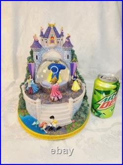 Disney Store Beauty And The Beast Musical Snowglobe RARE WithOriginal Box Disney Store Beauty And The Beast Musical Snowglobe RARE WithOriginal Box