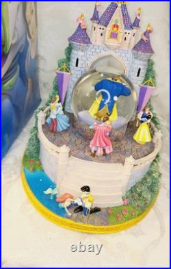 Disney Store Beauty And The Beast Musical Snowglobe RARE WithOriginal Box Disney Store Beauty And The Beast Musical Snowglobe RARE WithOriginal Box