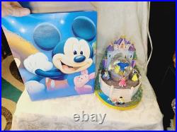 Disney Store Beauty And The Beast Musical Snowglobe RARE WithOriginal Box Disney Store Beauty And The Beast Musical Snowglobe RARE WithOriginal Box