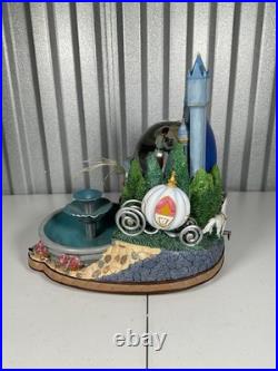 Disney Store Cinderella Rotating Fountain Snow globe READ DESCRIPTION