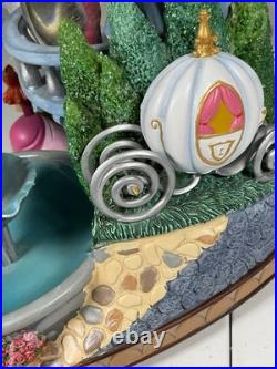 Disney Store Cinderella Rotating Fountain Snow globe READ DESCRIPTION